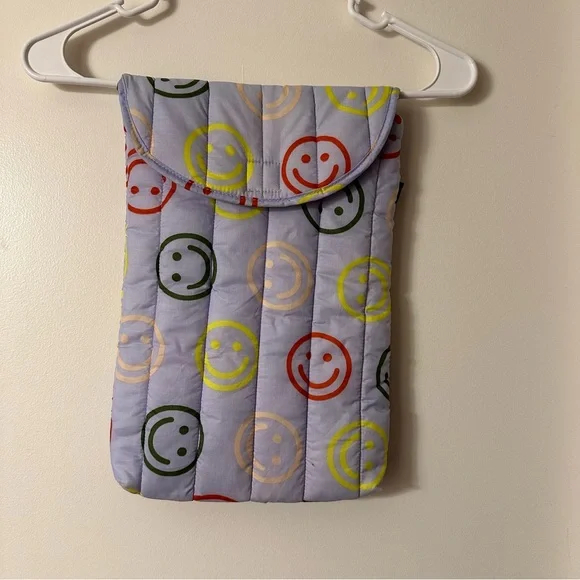 BAGGU Lavender Happy Puffy Laptop Sleeve - Picture 2 of 8